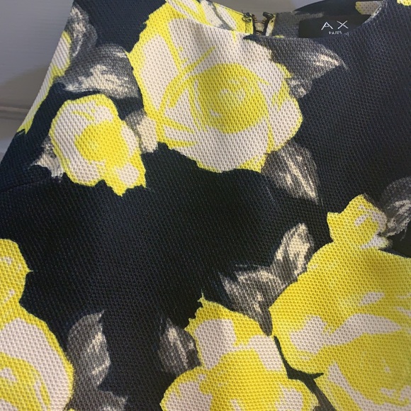 AX PARIS FLORAL CROP TOP - Picture 2 of 2